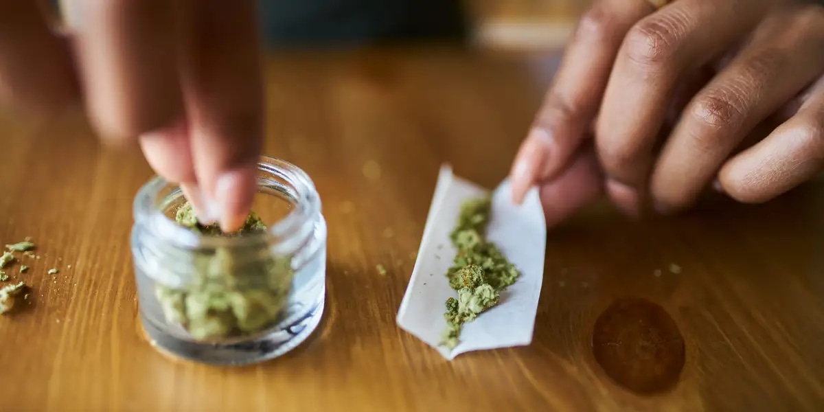 Buy Pre Rolled Joints UK: High-Quality Medical Marijuana with Express Nationwide Shipping UK